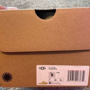 Ugg fluffette yellow slipper size 9